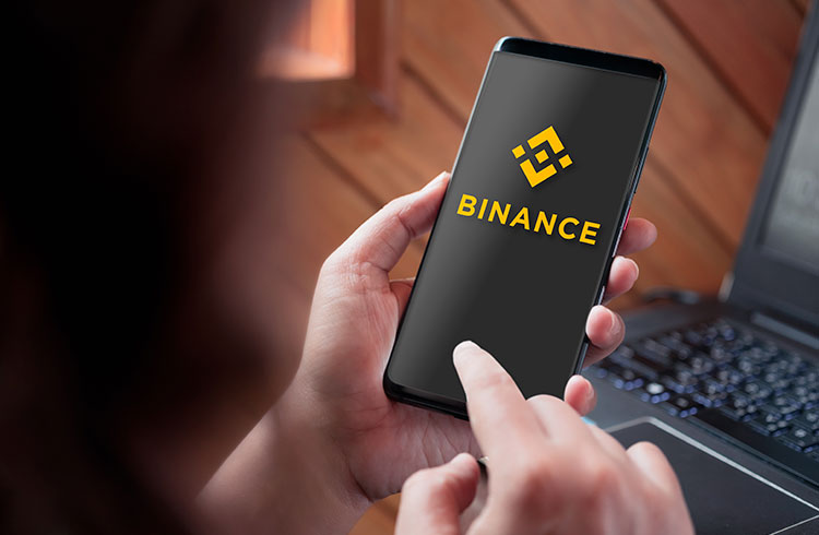 Binance achète les actifs numériques US Voyager et déclare qu'il restituera les fonds des clients